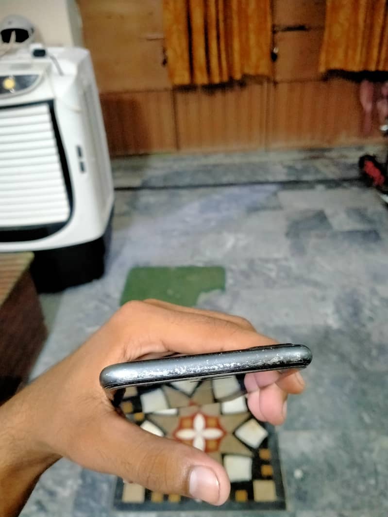 Apple iPhone 8 Plus 0