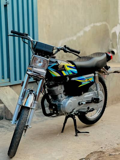 Honda 125 new all ok 03425599137 whatsapp per call kr ly