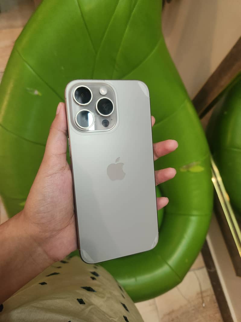 Iphone 15 pro max 1