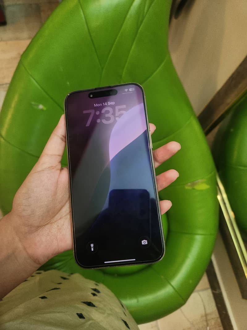 Iphone 15 pro max 2