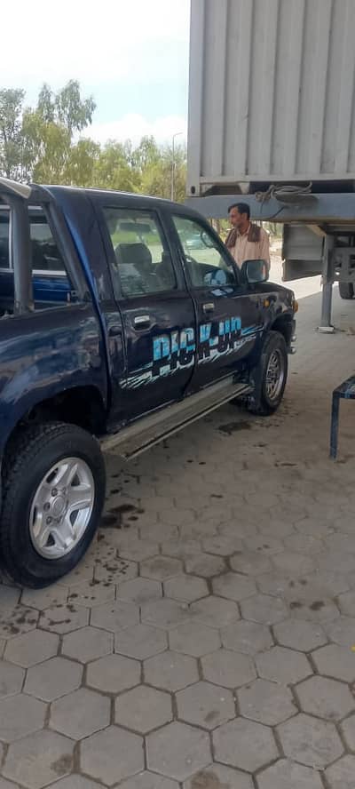 TOYATA DOUBLE CABIN 95 MODEL DIESEL FOR SALE
