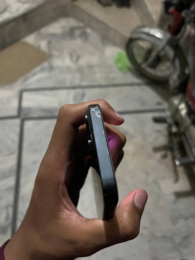 Apple iPhone 14 1