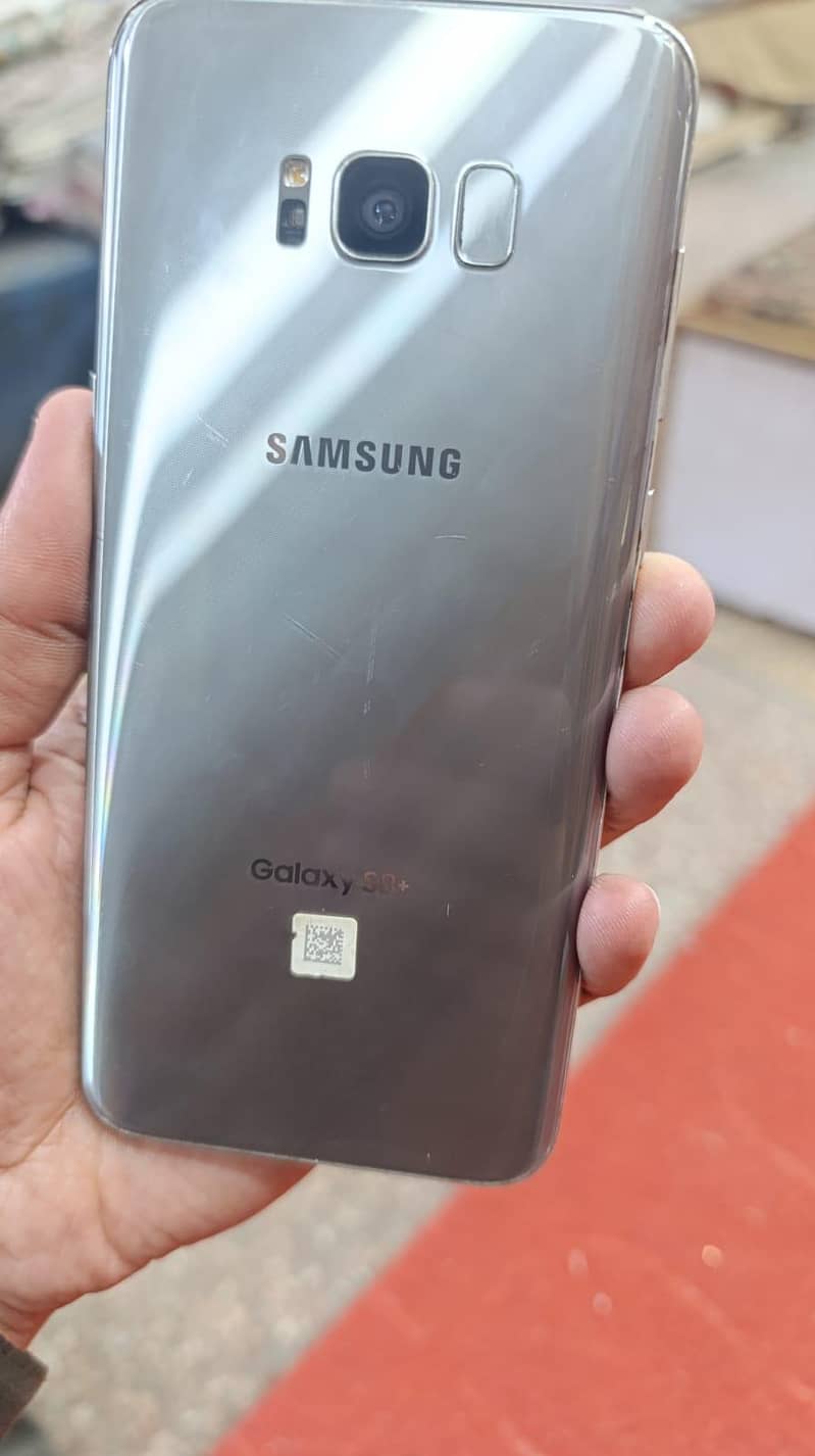 Samsung Mobile S8 Plus 1