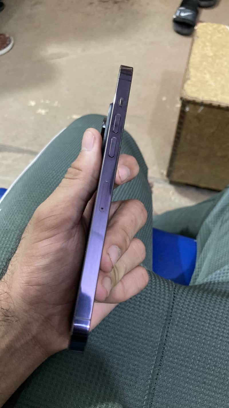 Apple iPhone 14 Pro Max 2