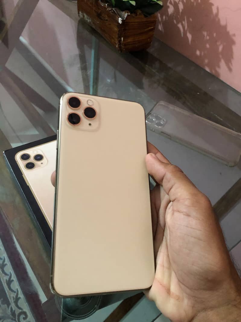 Apple iPhone 11 Pro Max 2