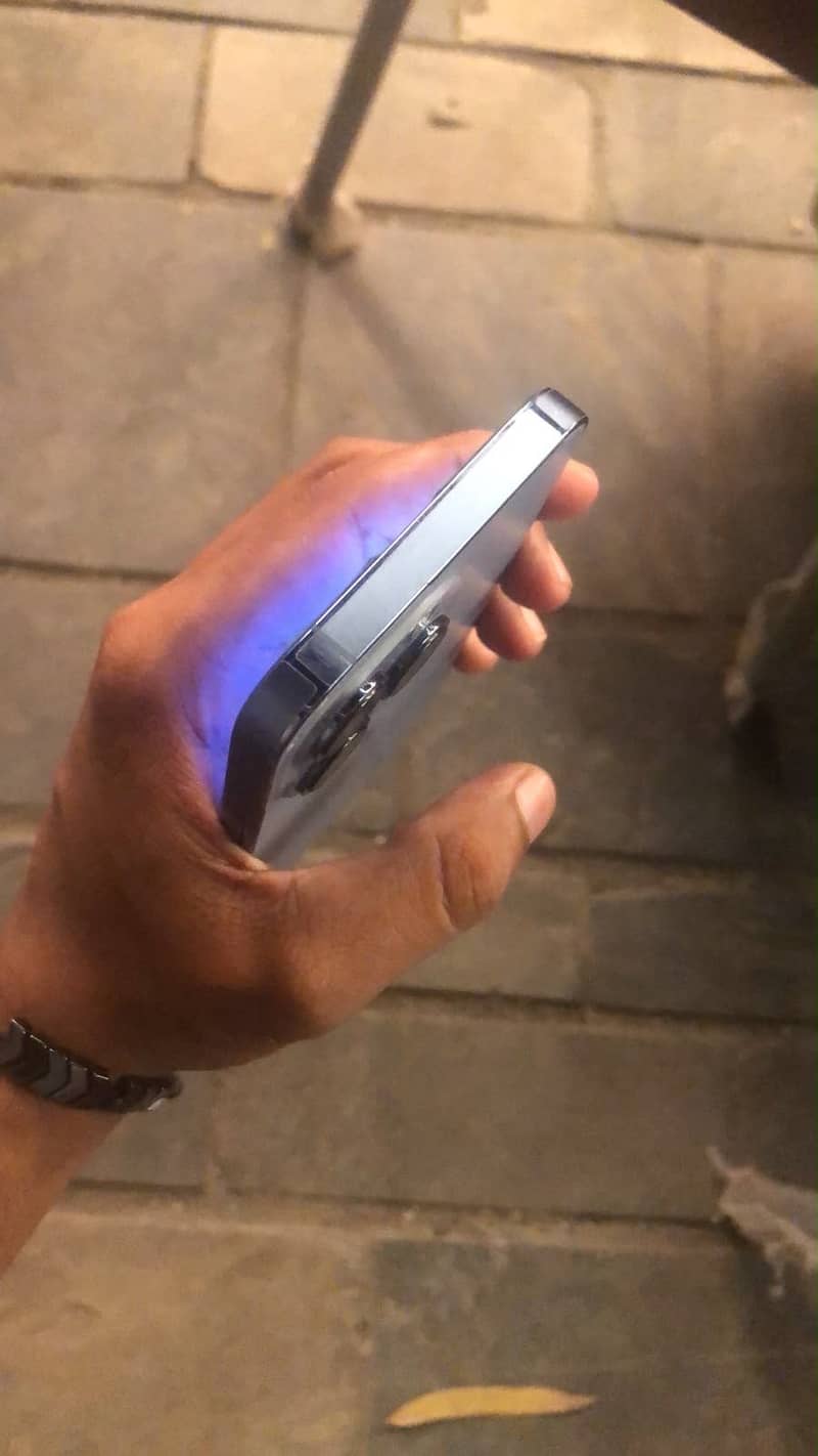Apple iPhone 13 Pro 3
