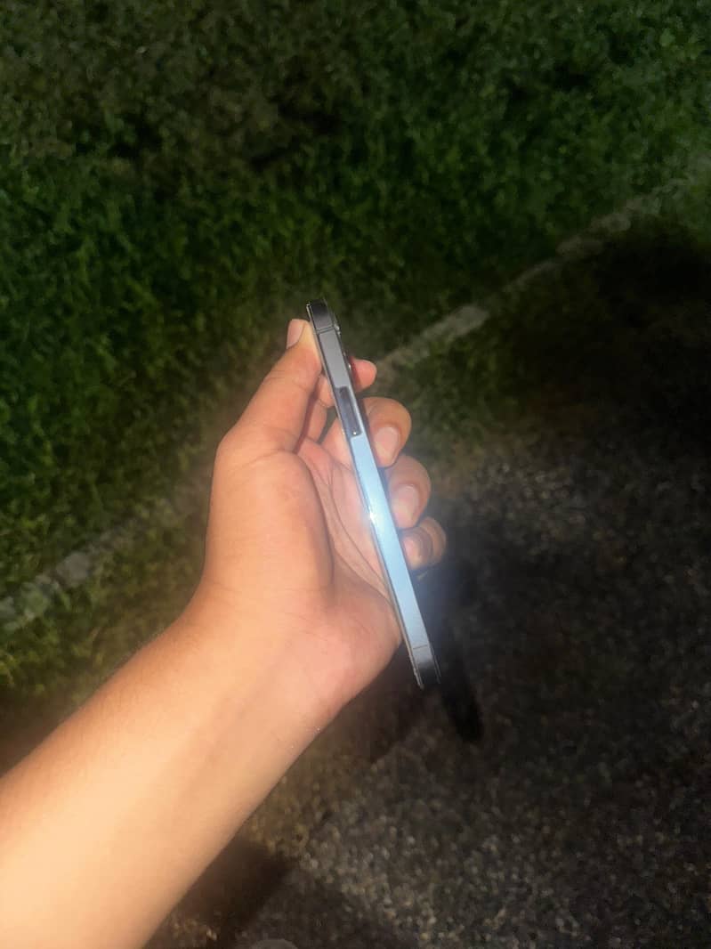 Apple iPhone 12 Pro 1