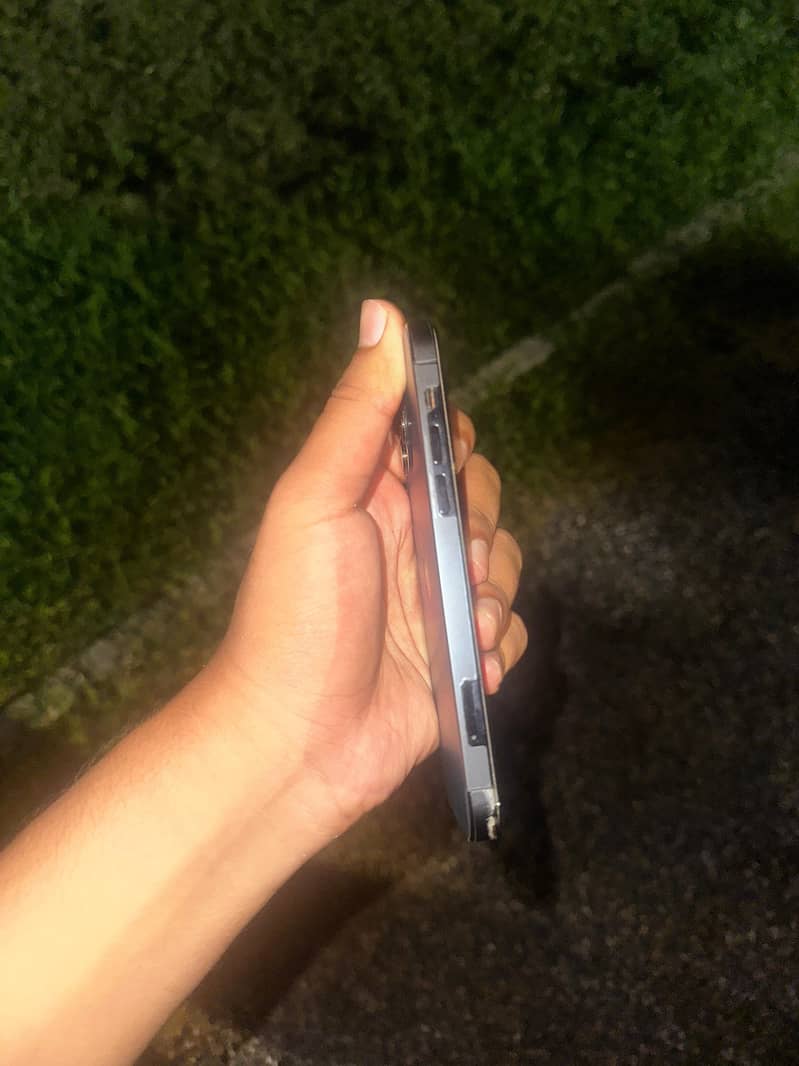 Apple iPhone 12 Pro 6