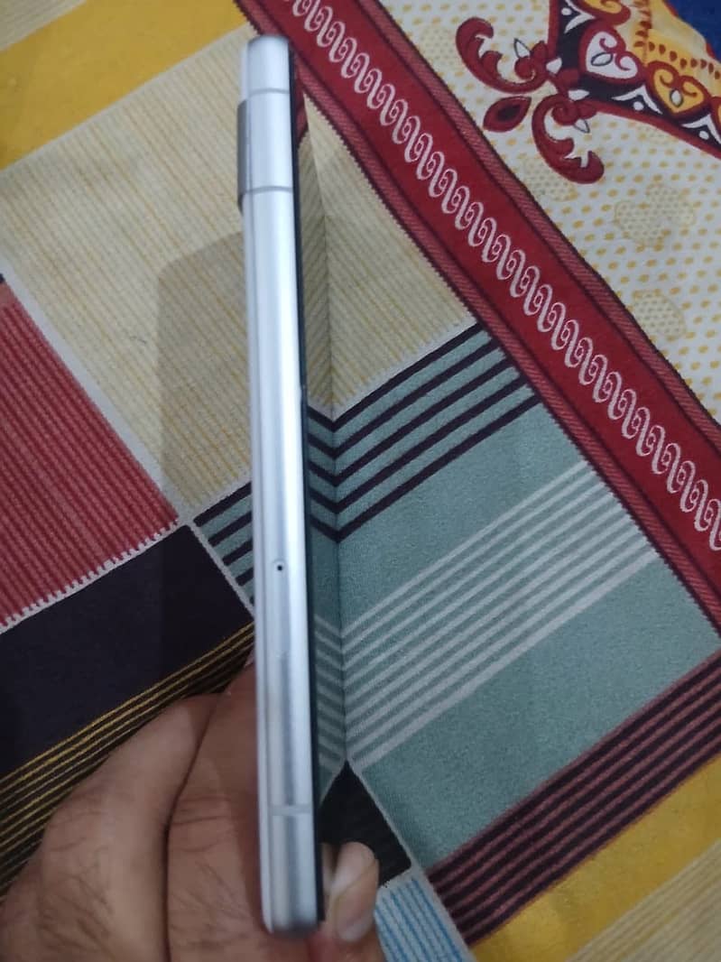 Google Pixel 7a 5