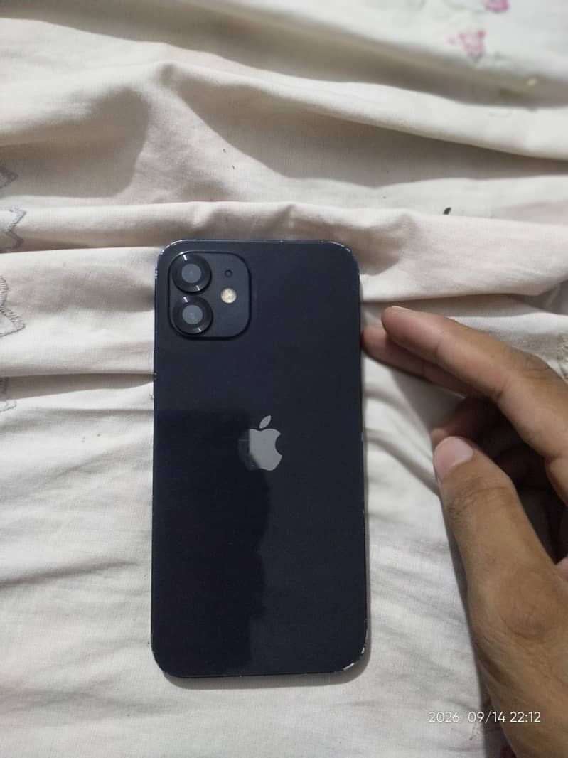 Apple iPhone 12 3