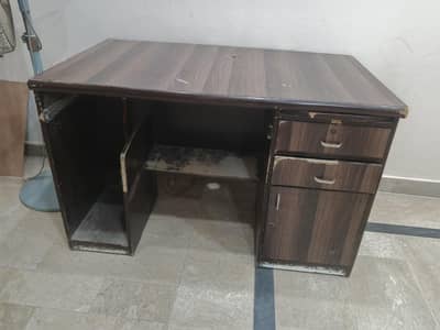 Office table 5k fixed price