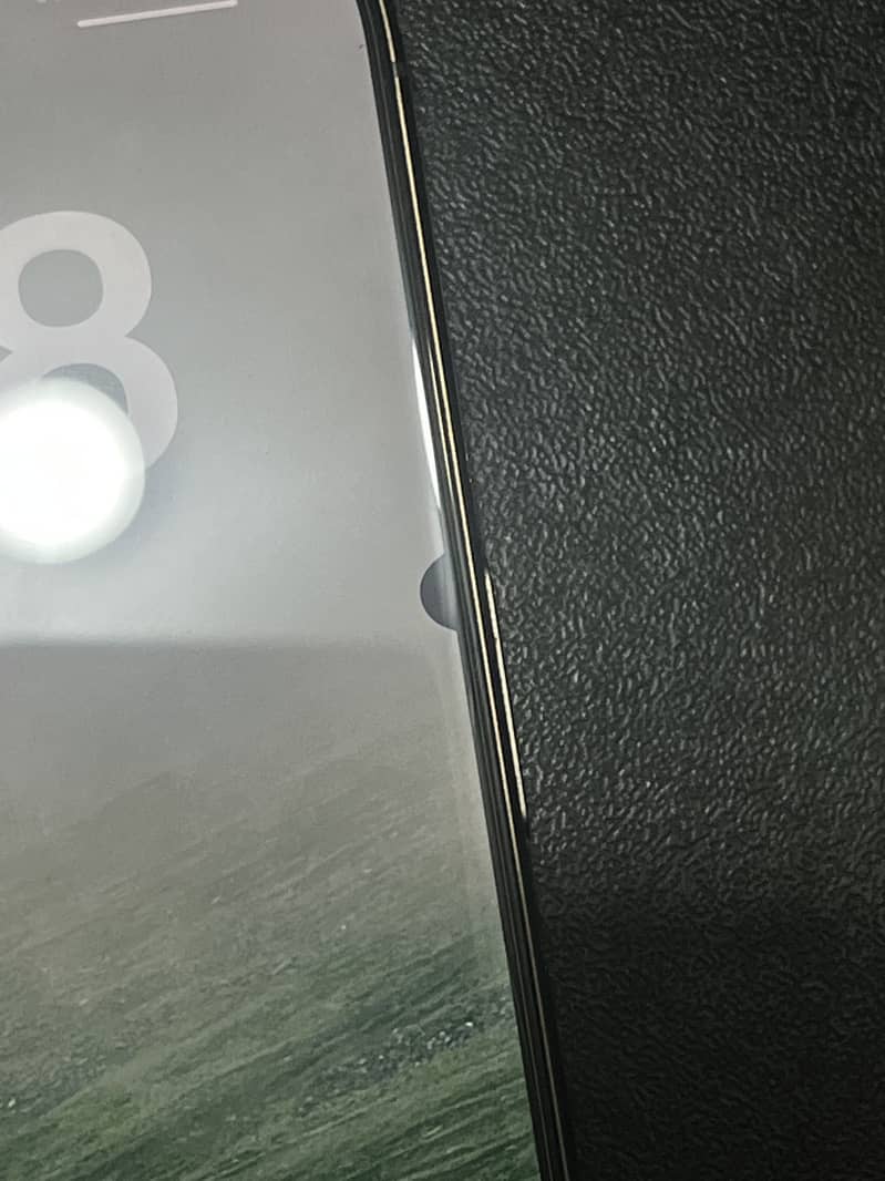 Apple iPhone 16 Pro Max 1