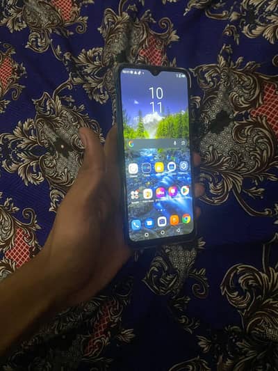 Infinix Hot 9 Play. . 4gb. . . . . 64gb