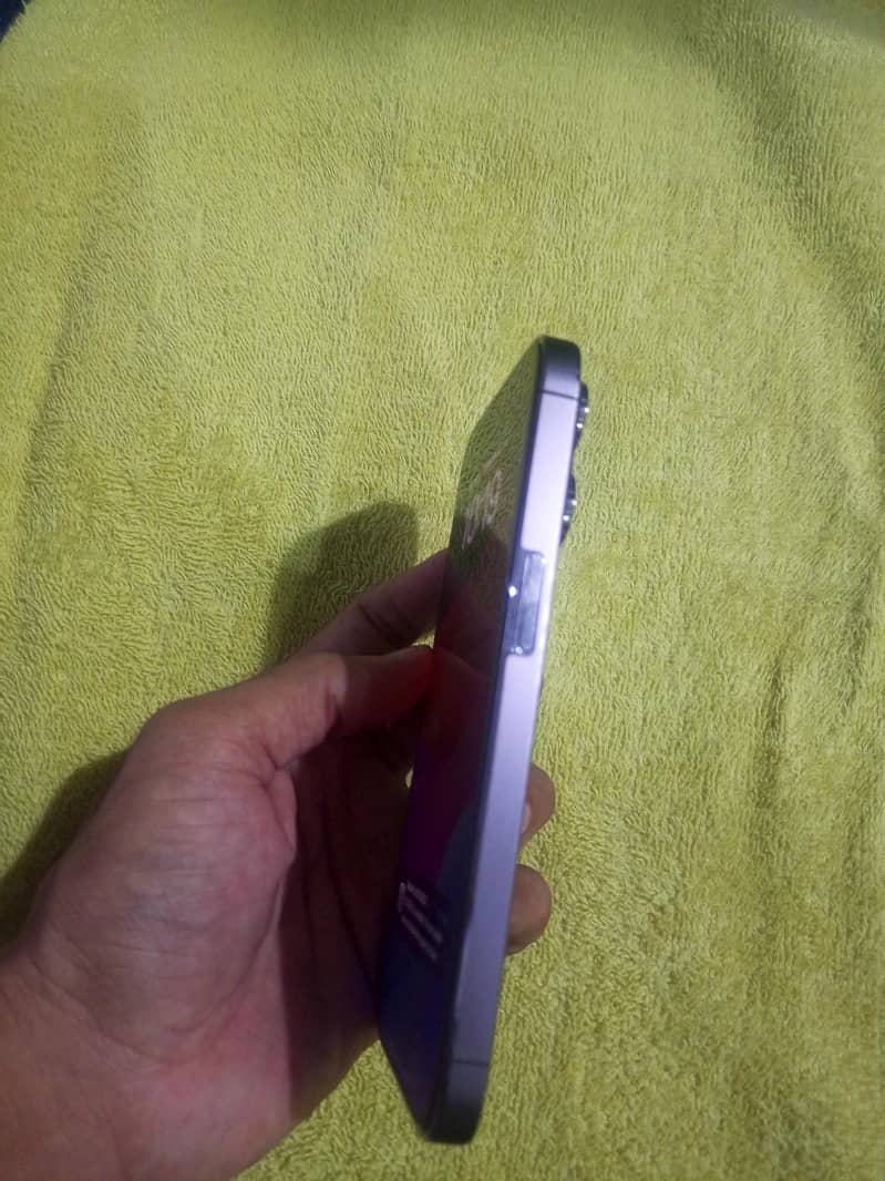 Apple iPhone 14 Pro 8