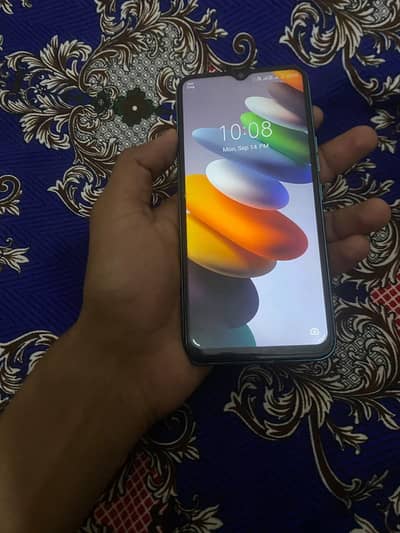 Tecno Spark 8C