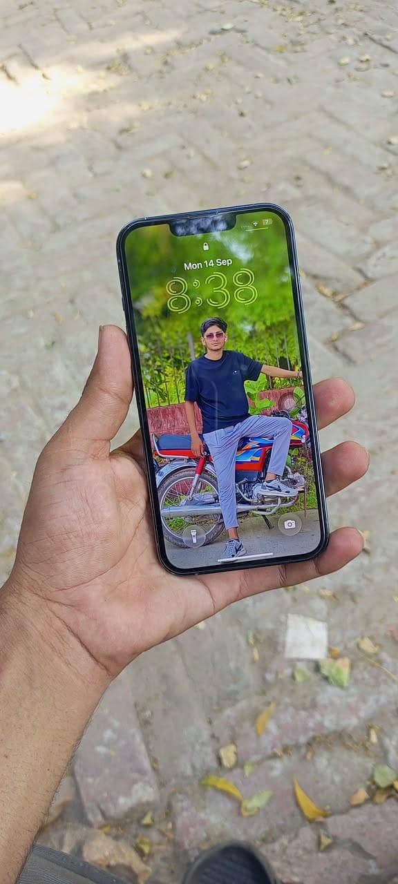 Apple iPhone 13 Pro 1
