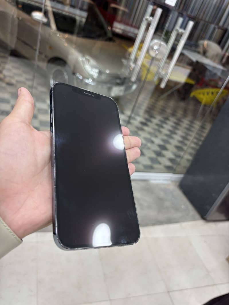 Apple iPhone 12 Pro Max 3