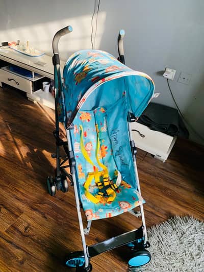 Imported ( mom squad) pram/stroller excellent condition
