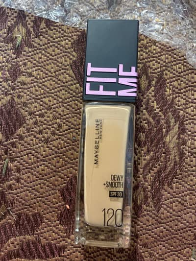 Maybline Fit Me Dewy 120 ivory