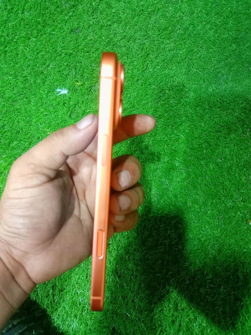 Apple iPhone 17 Pro Max 6