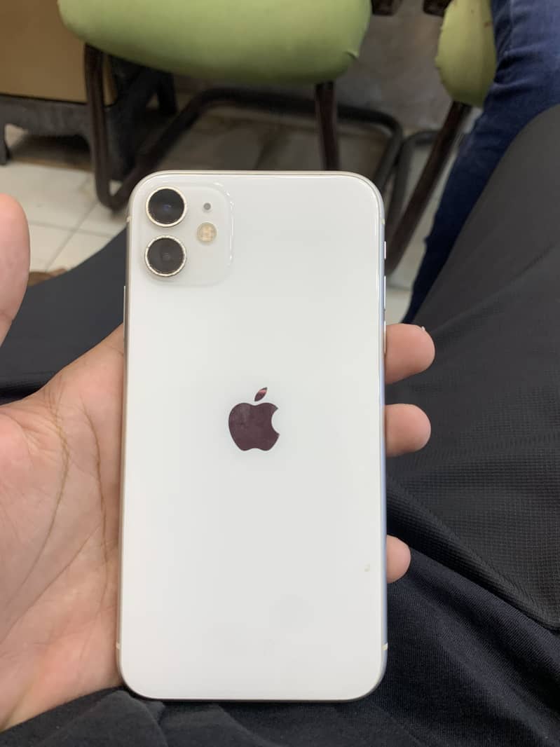 Apple iPhone 11 3