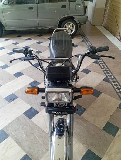 Honda cd70 24/25 model black