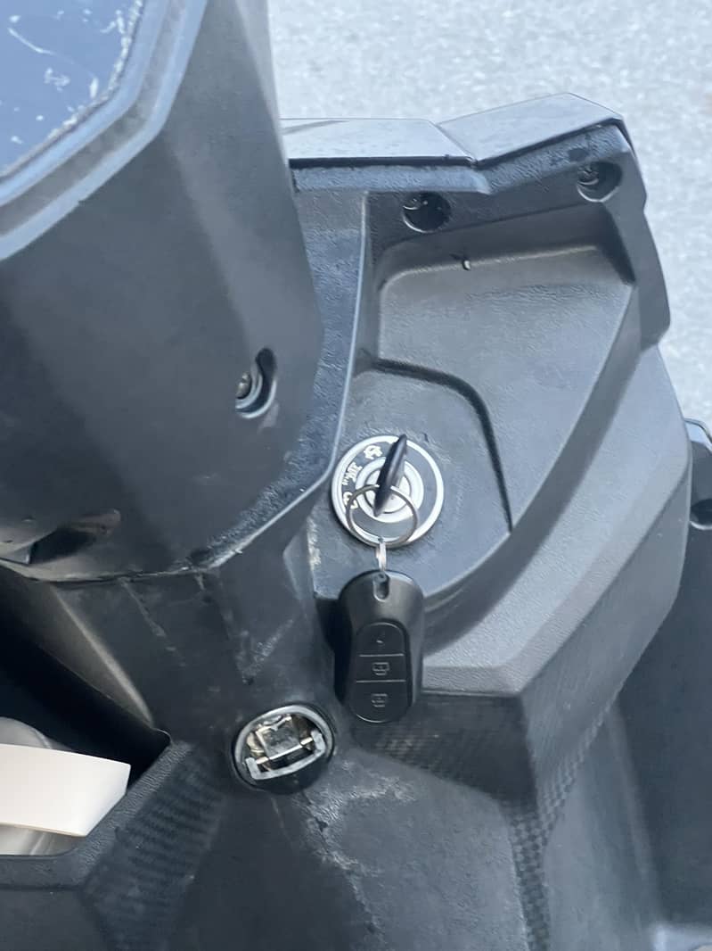Saige Scooty E90 16