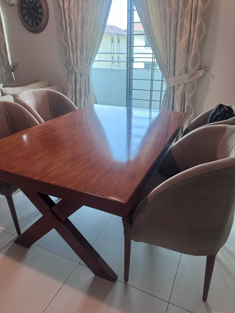 Dining Table with 4 chairs 2