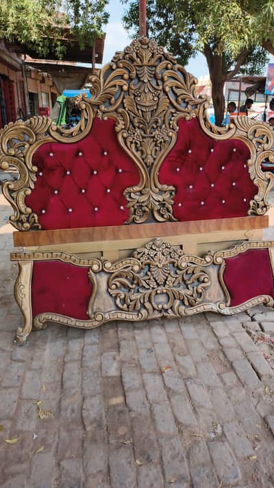 Chinioti King Size Bed - Victorian Crown Design