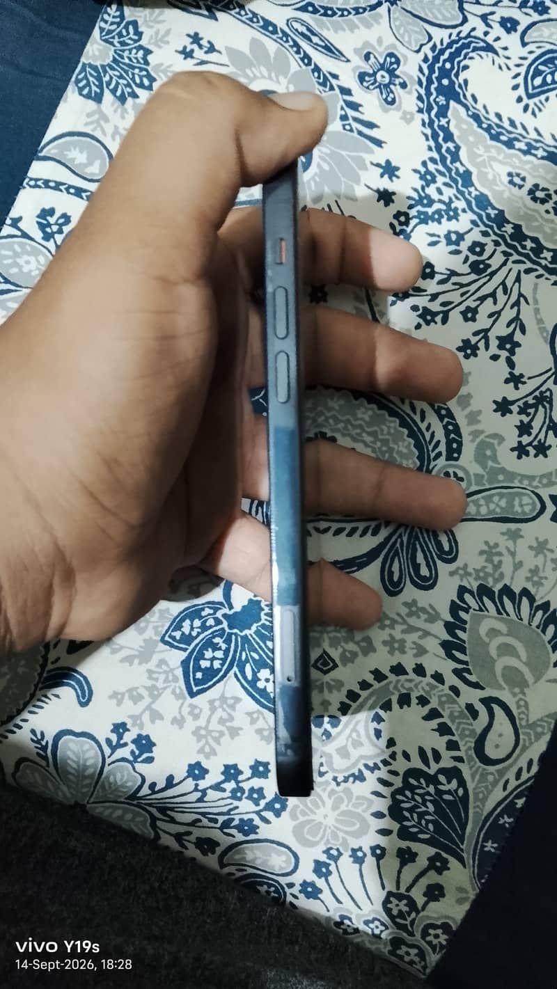 Apple iPhone 12 2