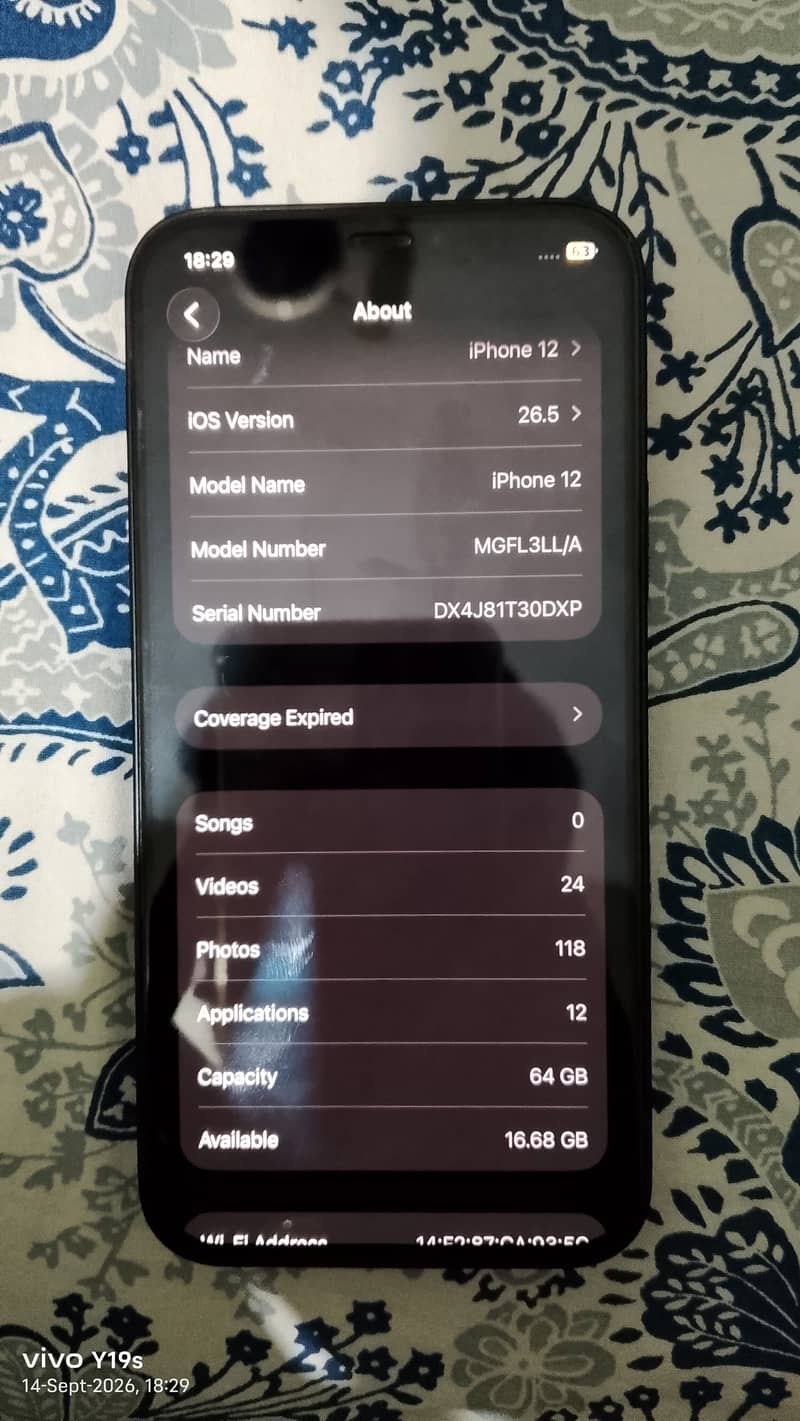 Apple iPhone 12 4