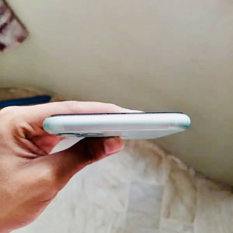 Apple iPhone 11 1
