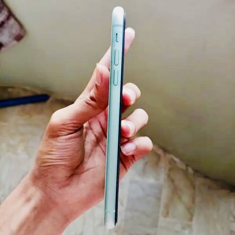 Apple iPhone 11 2