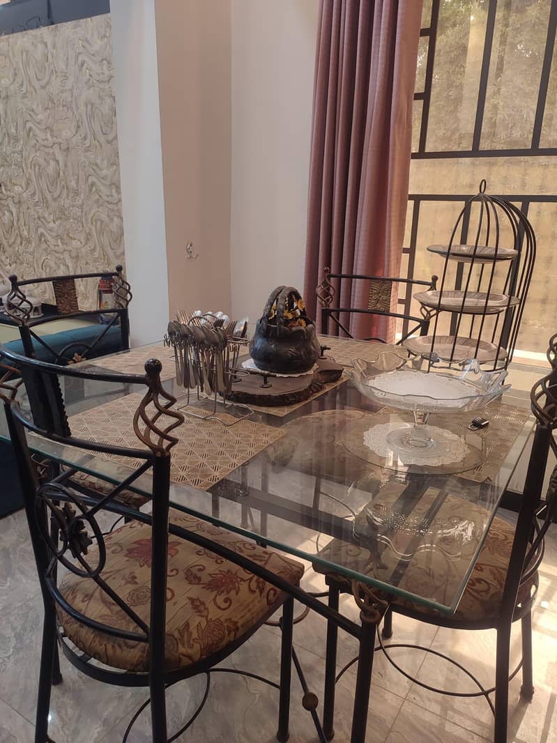 Dining table+ center tables 2