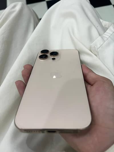 Apple iPhone 16 Pro Max