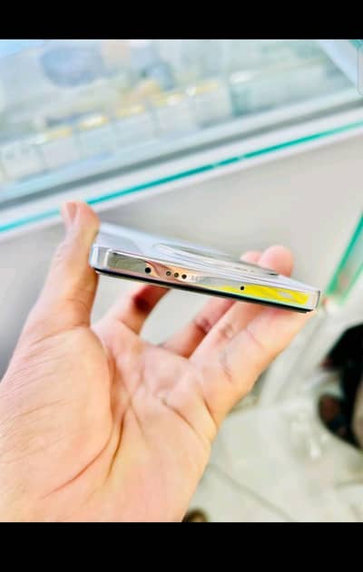 Tecno CAMON 30
