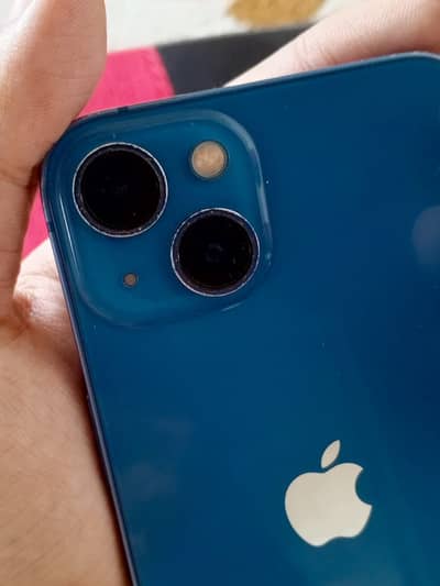 Apple iPhone 13