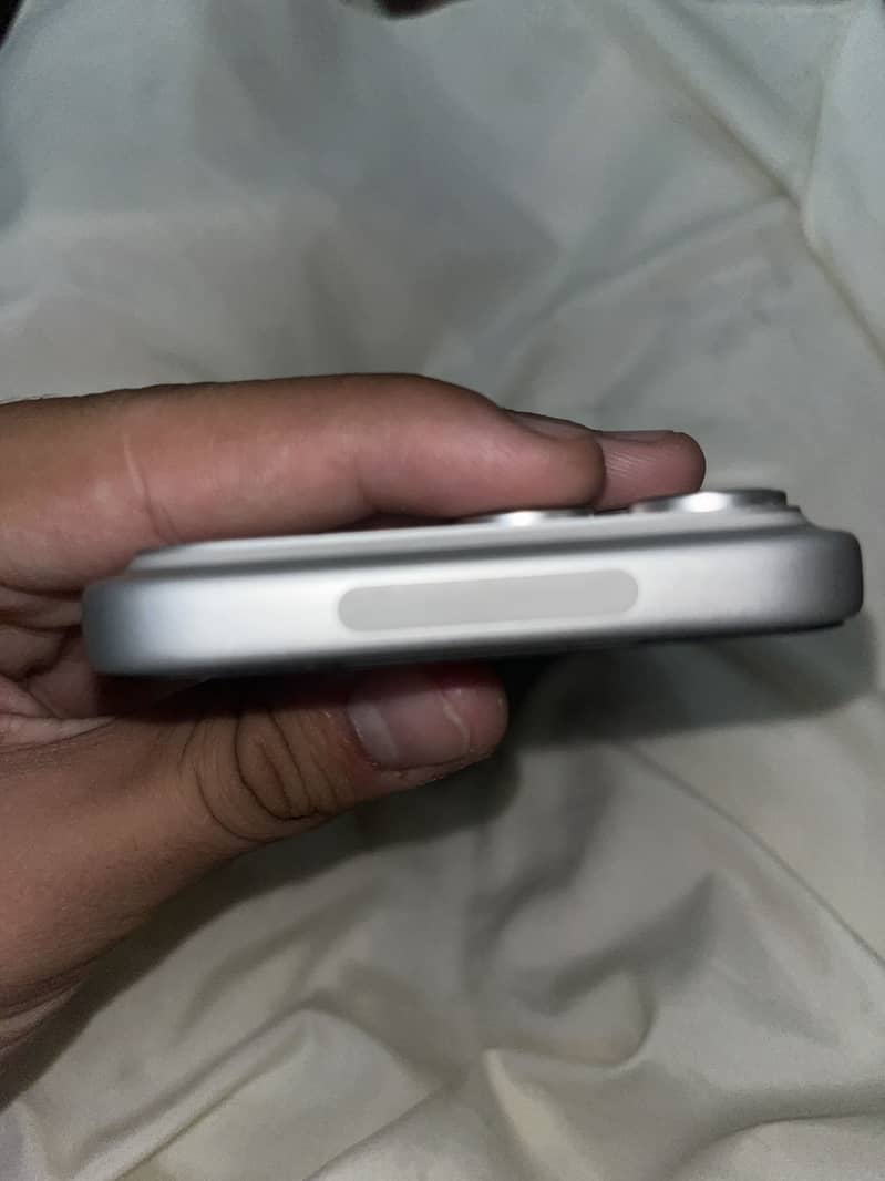 Apple iPhone 17 Pro Max 2