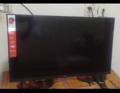 LCD screen 32 inch tv 35000