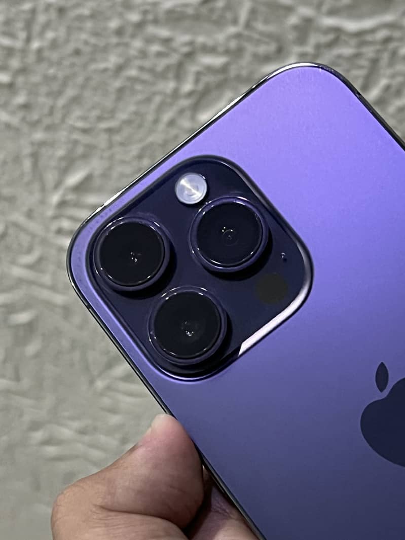 Apple iPhone 14 Pro 1