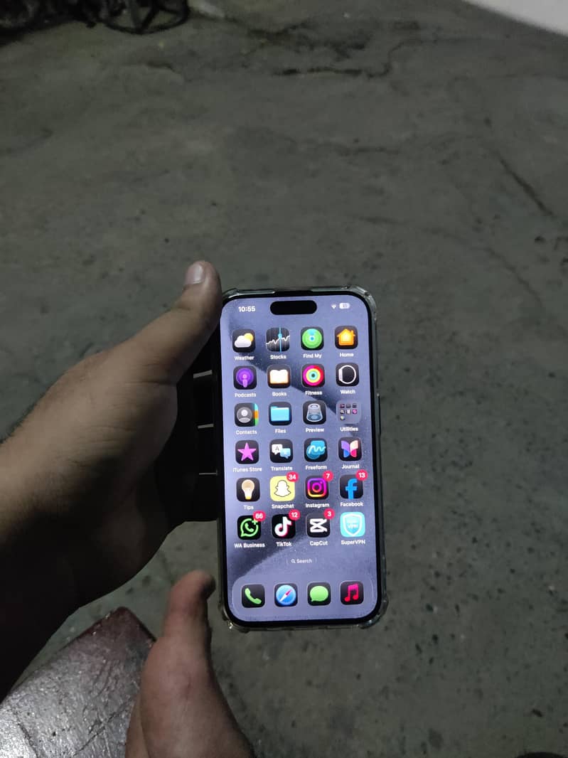 Apple iPhone 15 Pro 0