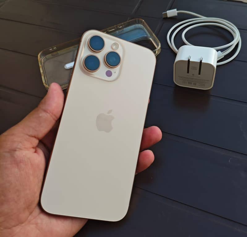 Apple iPhone 16 Pro Max 0