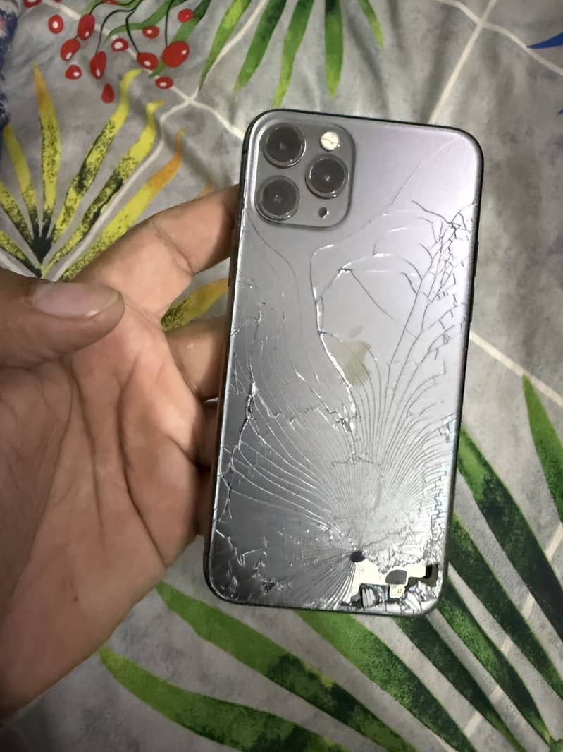 Apple iPhone 11 Pro 1