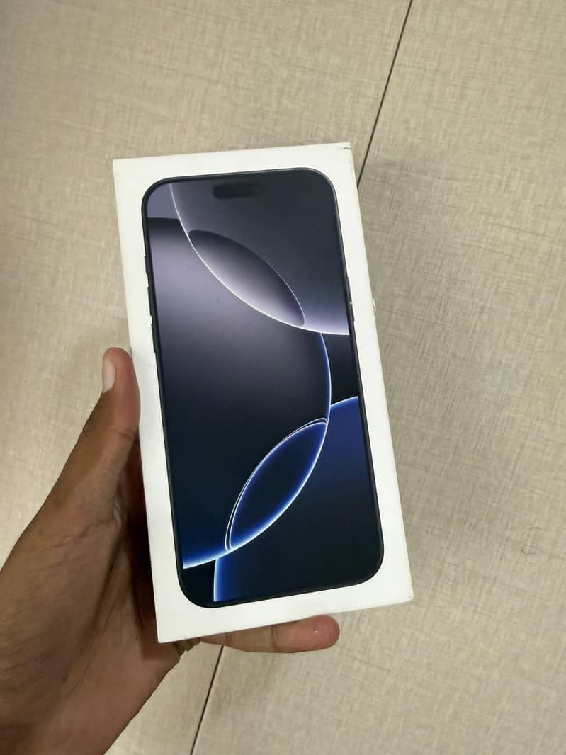 Apple iPhone 16 Pro Max 1