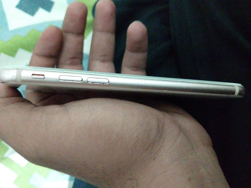 Apple iPhone 8 1