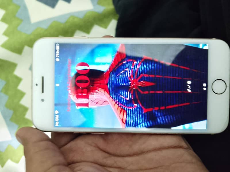 Apple iPhone 8 3