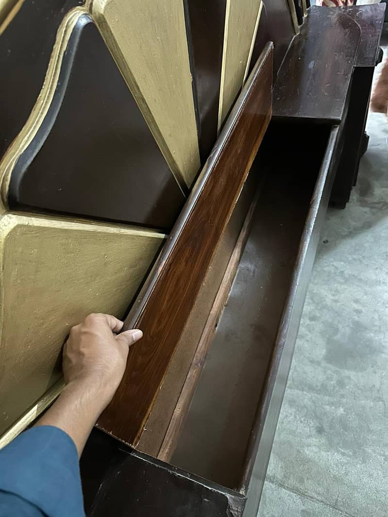 bed for sell 5