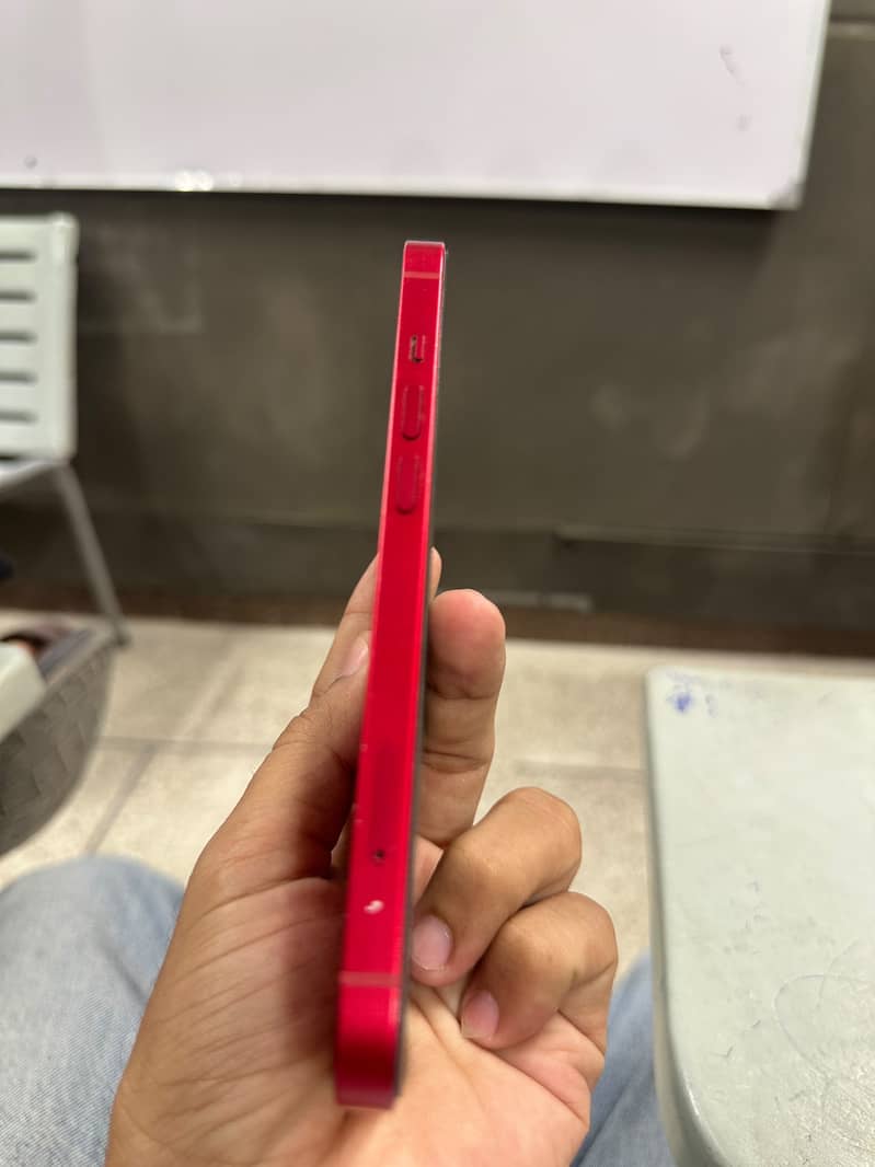 Apple iPhone 13 3