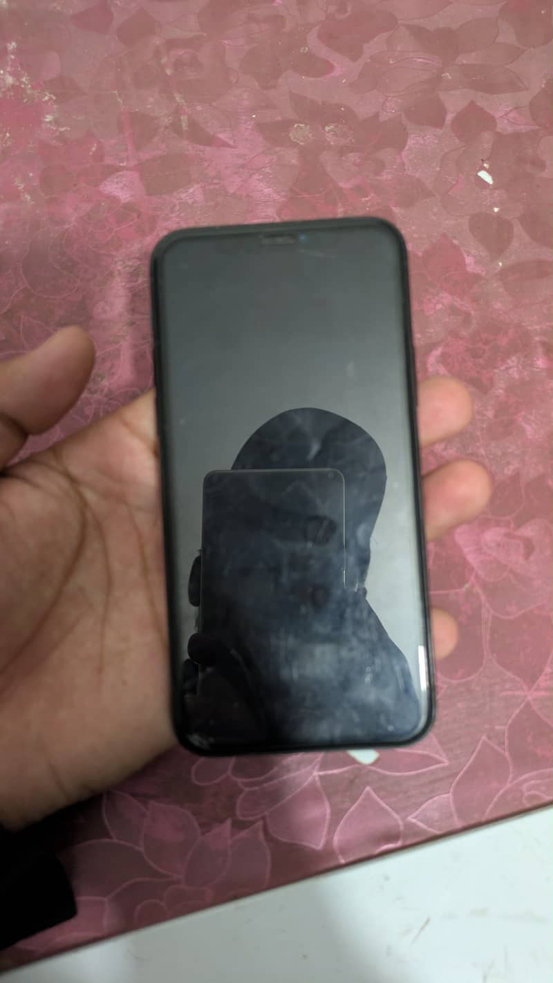 Apple iPhone 11 Pro 2