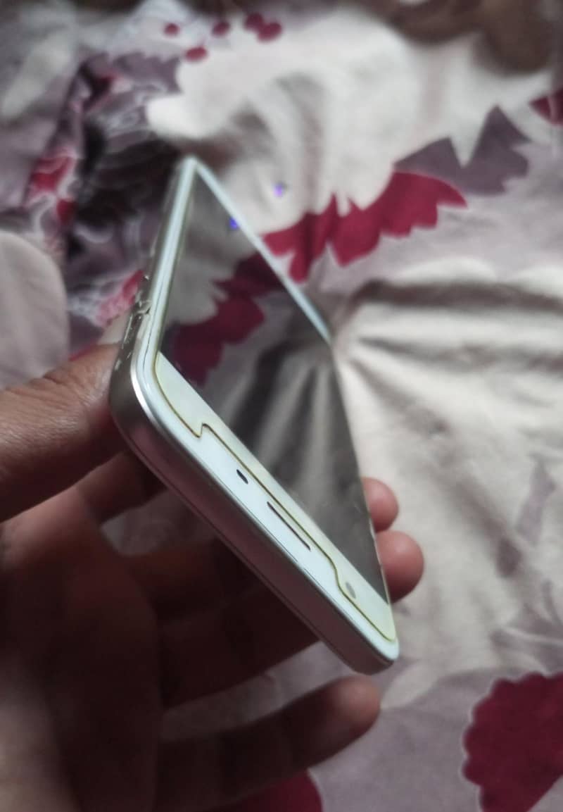 OPPO A57 3